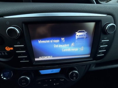 Toyota Yaris 1.5 Hybrid 5 porte Y20 Bitone (8)