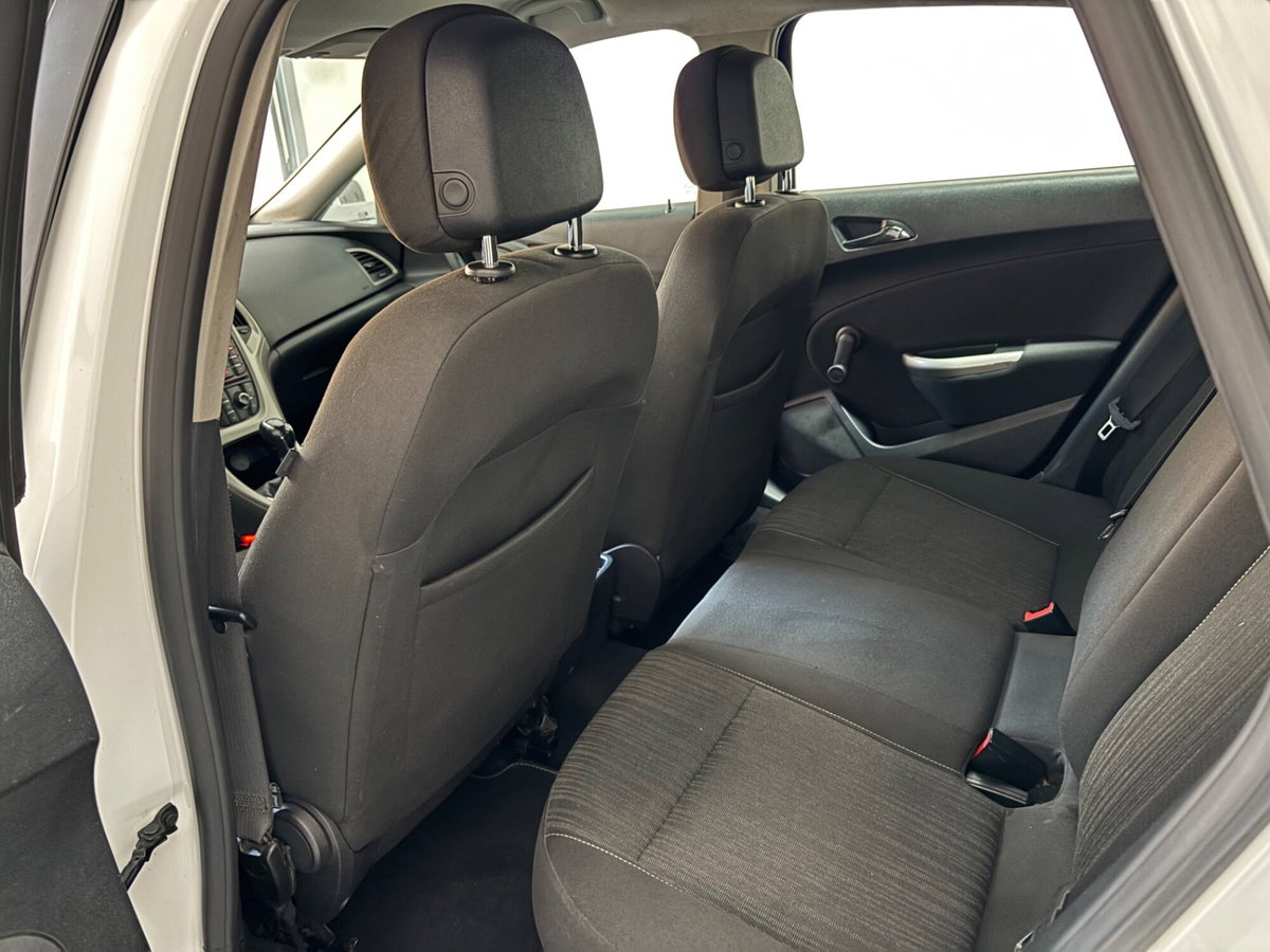 Opel Astra 1.7 CDTI 110CV 5 porte Cosmo (11)