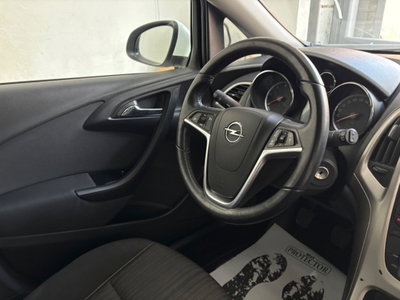 Opel Astra 1.7 CDTI 110CV 5 porte Cosmo (13)
