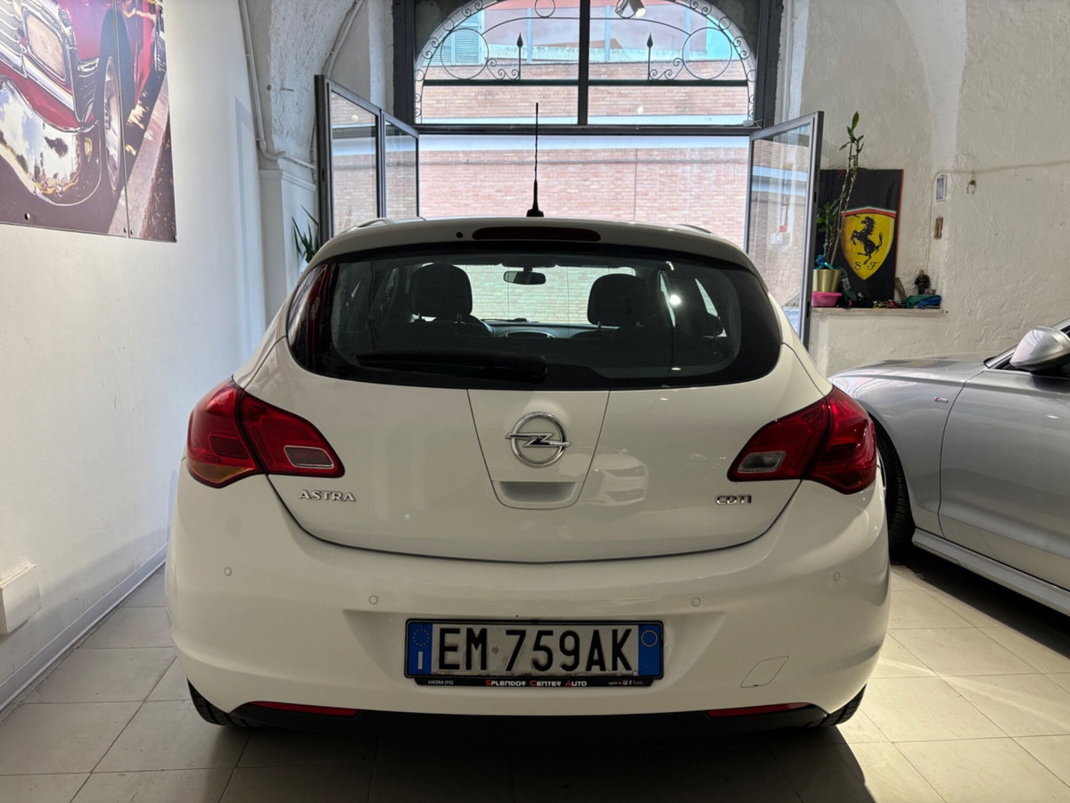 Opel Astra 1.7 CDTI 110CV 5 porte Cosmo (3)