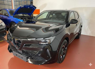 Alfa Romeo Junior elettrica Intensa 156cv nuova