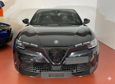 Alfa Romeo Junior elettrica Intensa 156cv (2)