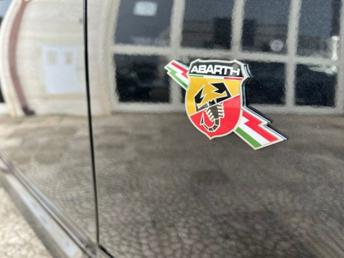 Abarth 595 595 1.4 Turbo T-Jet 165 CV (14)