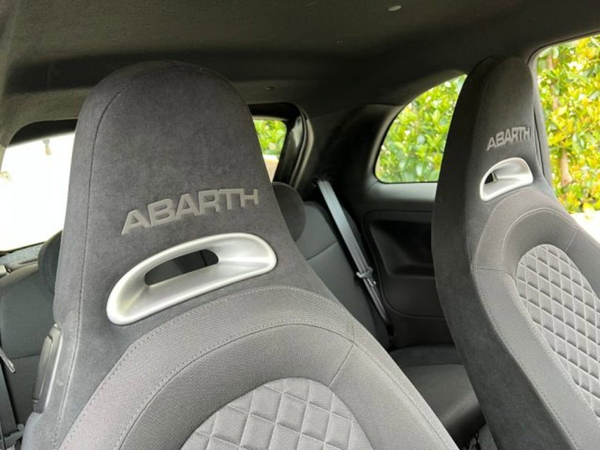 Abarth 595 595 1.4 Turbo T-Jet 165 CV (17)