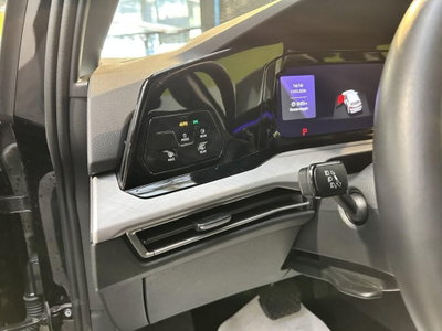 Volkswagen Golf 1.0 eTSI EVO DSG Life (11)