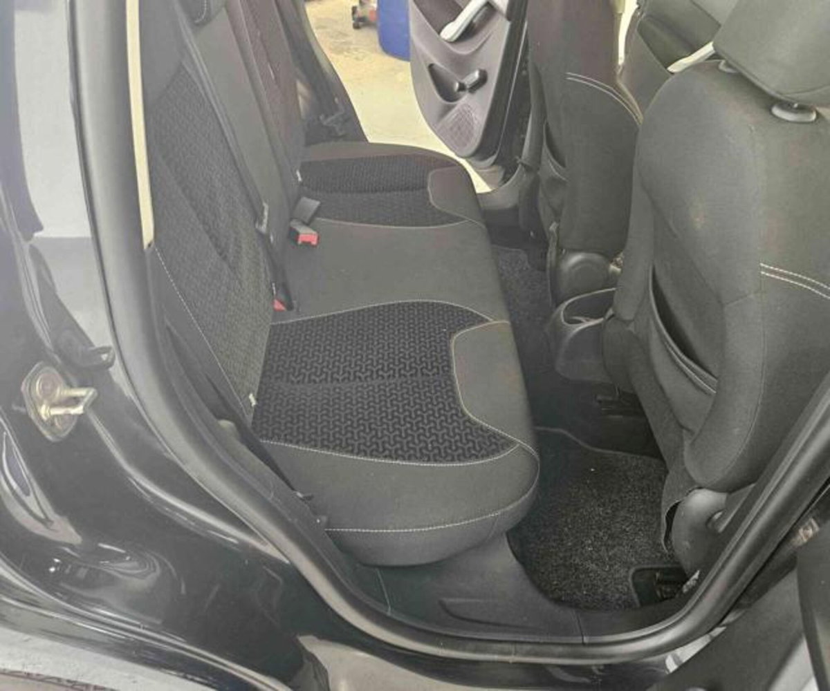 Citroen C3 1.1 Seduction (13)