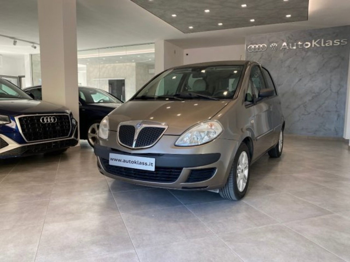 Lancia Musa 1.9 Multijet Oro