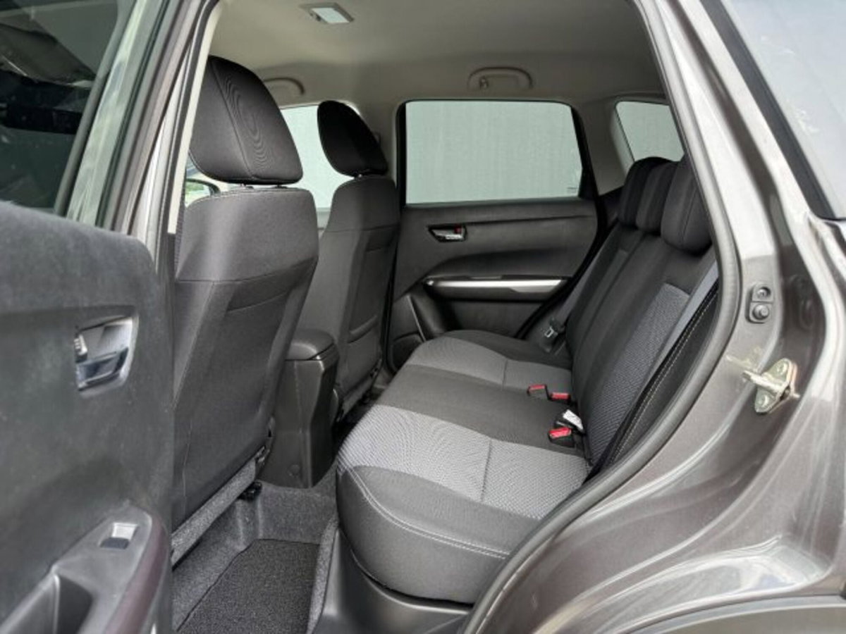 Suzuki Vitara 1.4h Top Kuro 4wd allgrip 110cv (5)