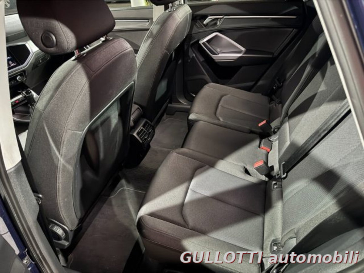 Audi Q3 Sportback 2.0 tdi Business 150cv s-tronic (14)