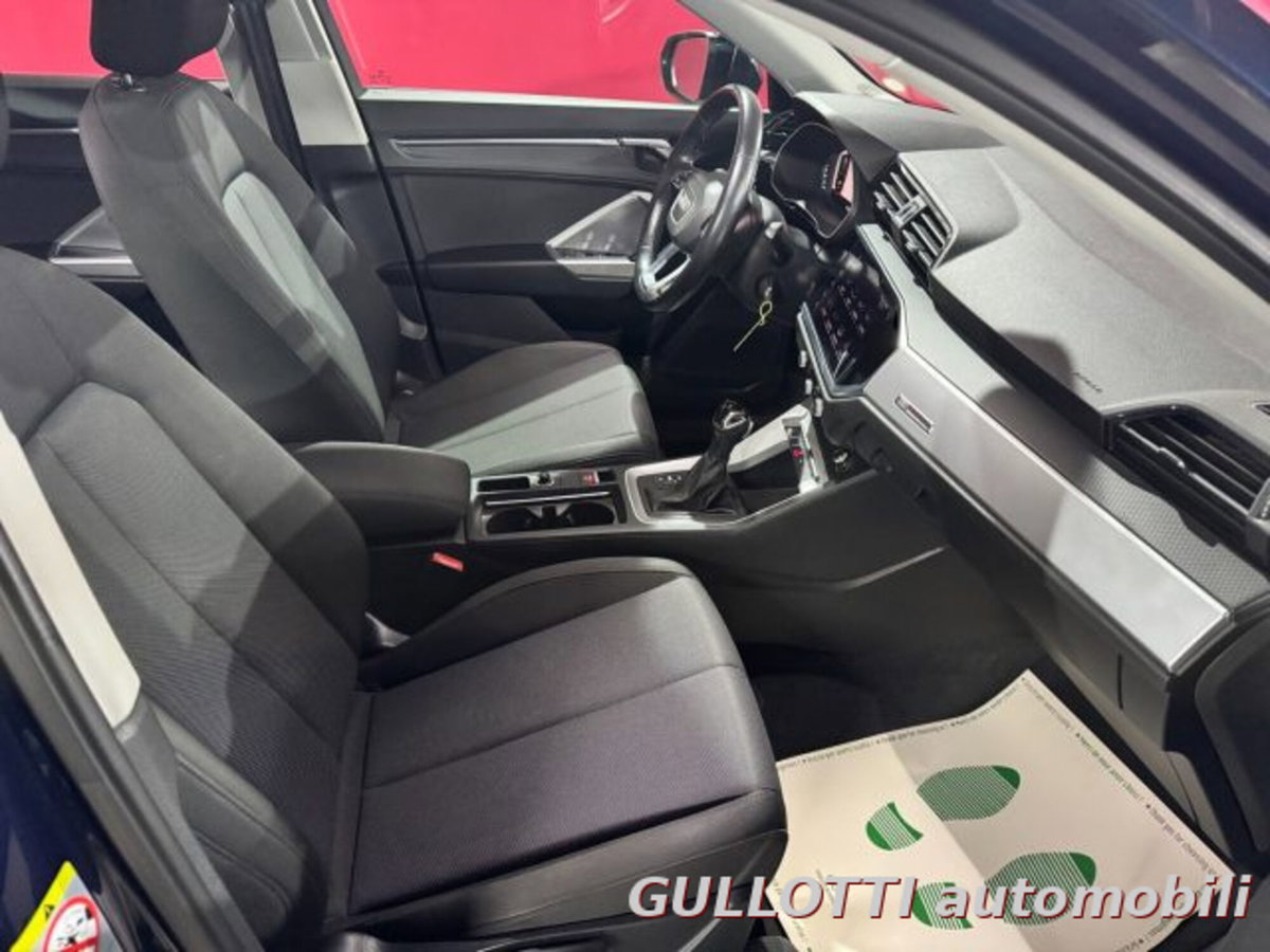 Audi Q3 Sportback 2.0 tdi Business 150cv s-tronic (15)