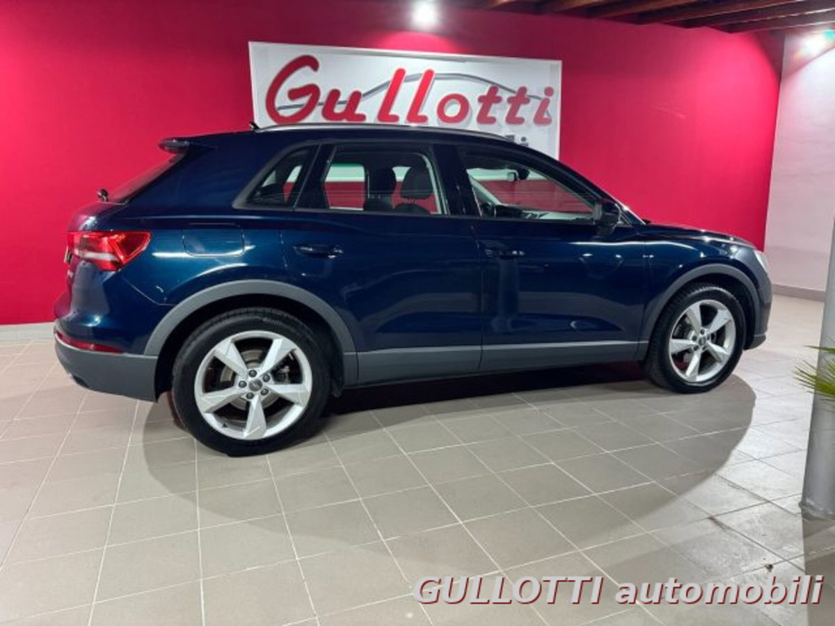 Audi Q3 Sportback 2.0 tdi Business 150cv s-tronic (7)