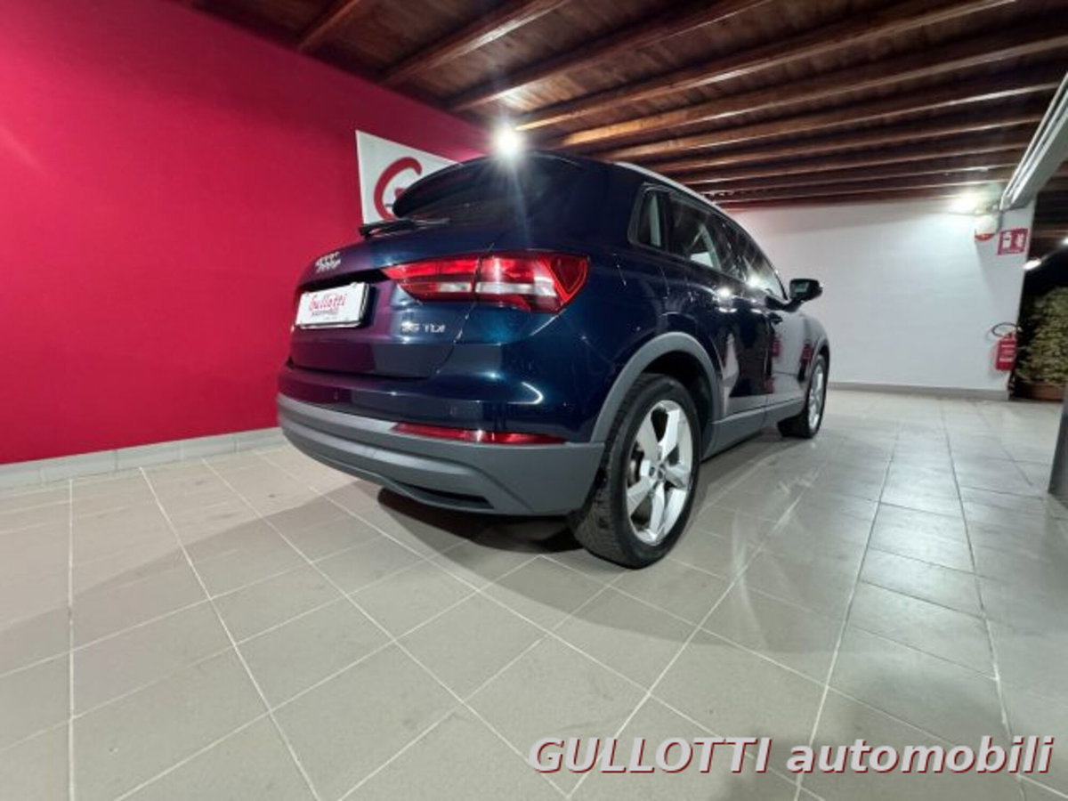 Audi Q3 Sportback 2.0 tdi Business 150cv s-tronic (8)