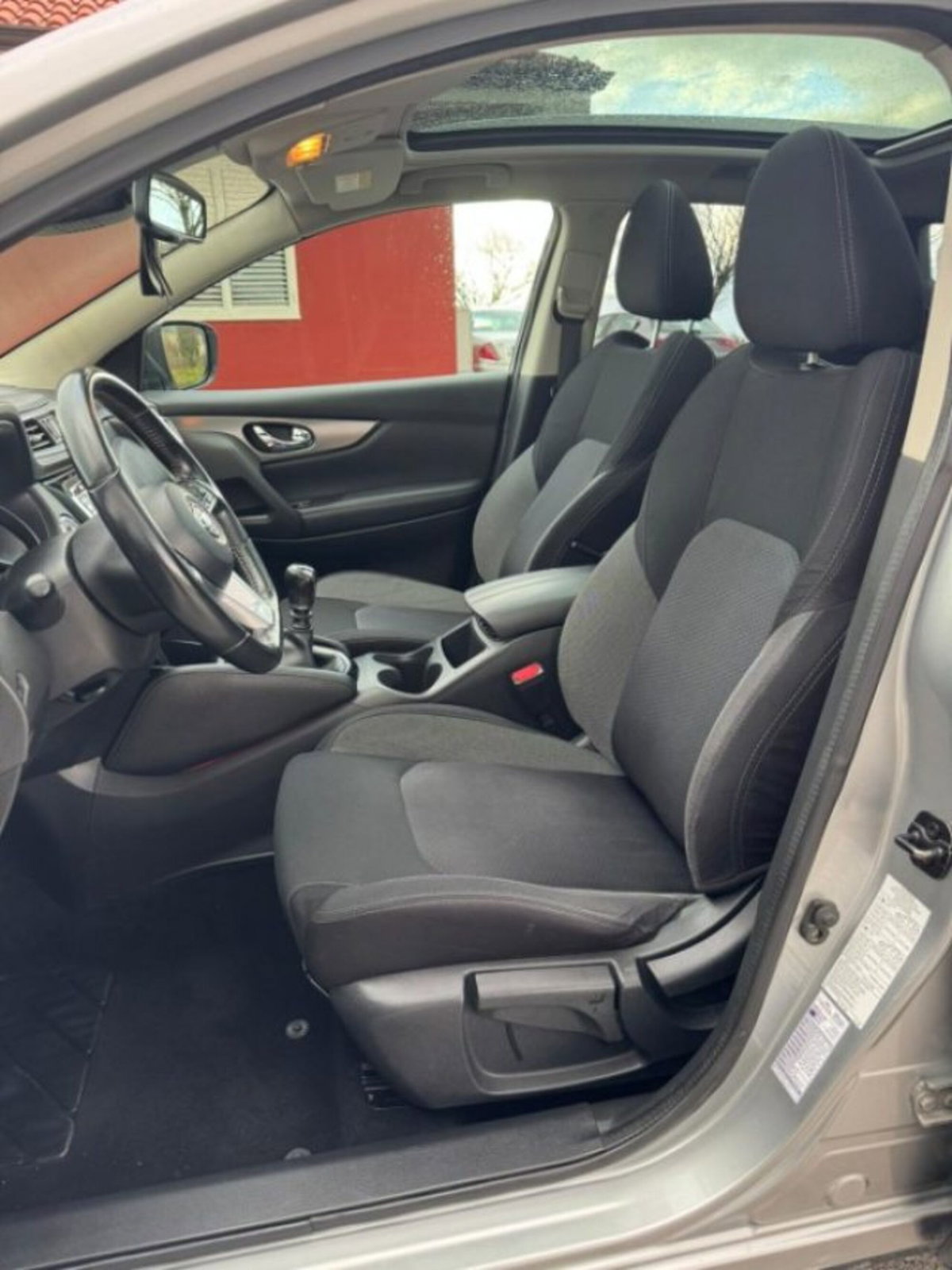 Nissan Qashqai 1.5 dCi 115 CV Tekna (13)