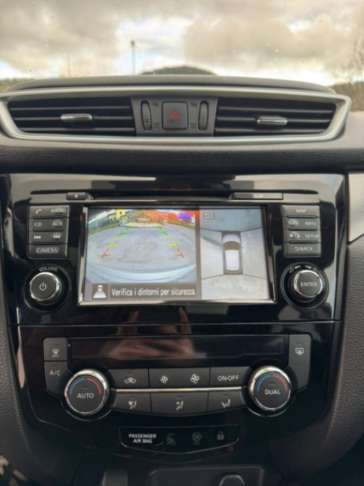 Nissan Qashqai 1.5 dCi 115 CV Tekna (18)