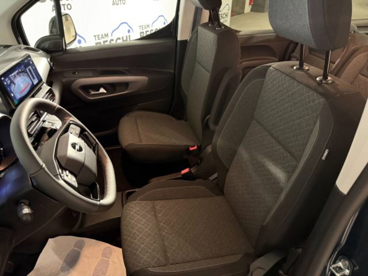 Opel Combo Life 1.5D 130 S&S MT6 Elegance XL 7 Posti (12)