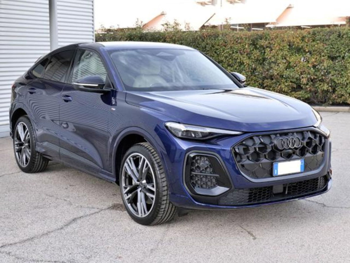 Audi Q5 Sportback 2.0 tdi mhev+ Business Advanced quattro 204cv s-tronic (4)