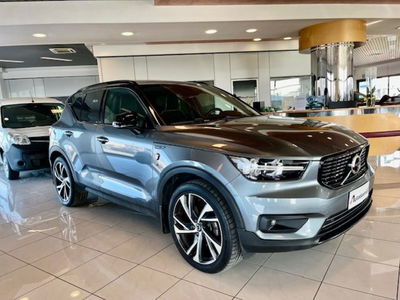 Volvo XC40 D4 AWD Geartronic R-design usata