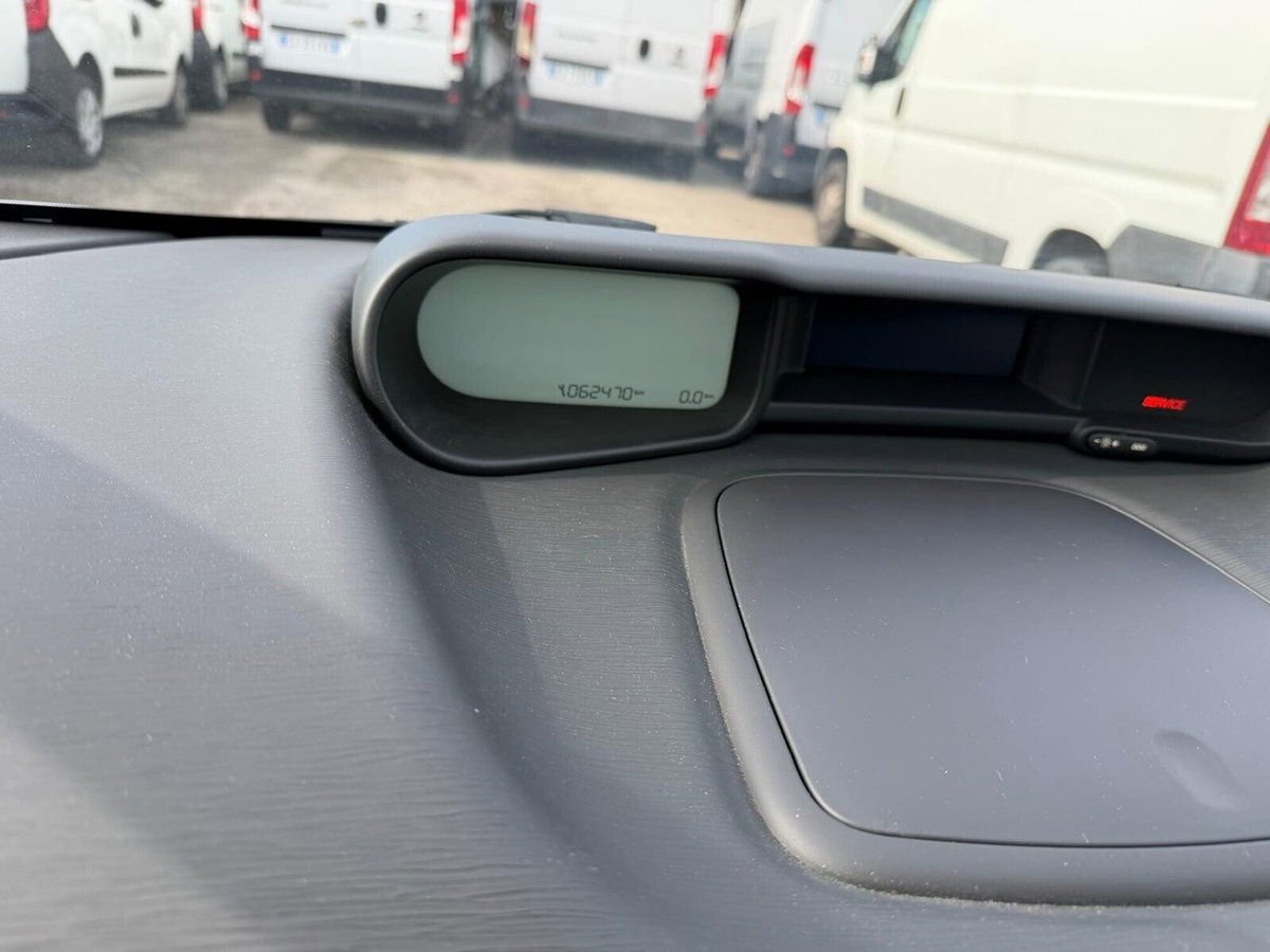 Citroen C3 Picasso BlueHDi 100 Exclusive (14)
