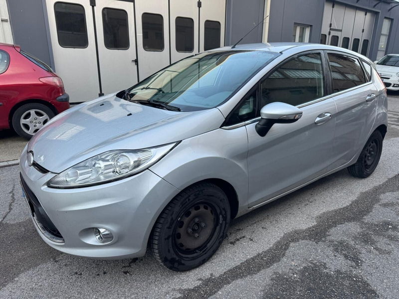 Ford Fiesta 1.4 TDCi 68CV 5 porte Titanium