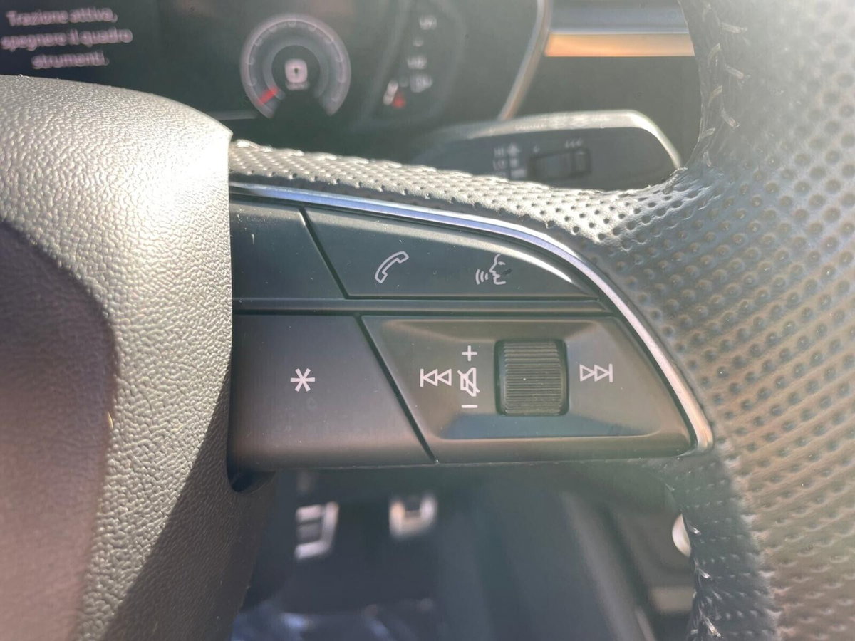 Audi Q3 40 TDI quattro S tronic S line edition (17)