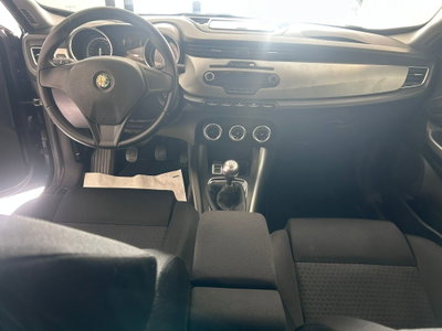 Alfa Romeo Giulietta 2.0 JTDm-2 Distinctive 140cv (14)