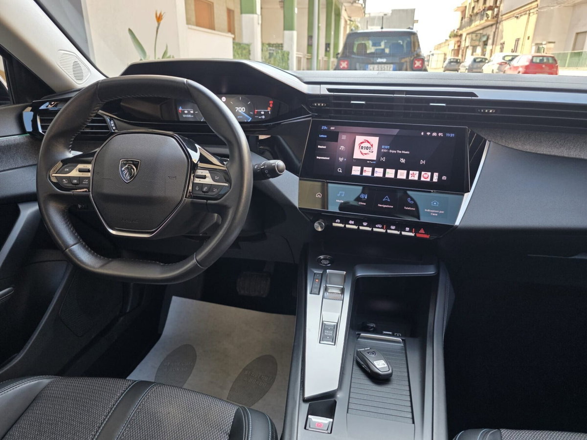 Peugeot 308 BlueHDi 130 S&S EAT8 Allure Pack (13)