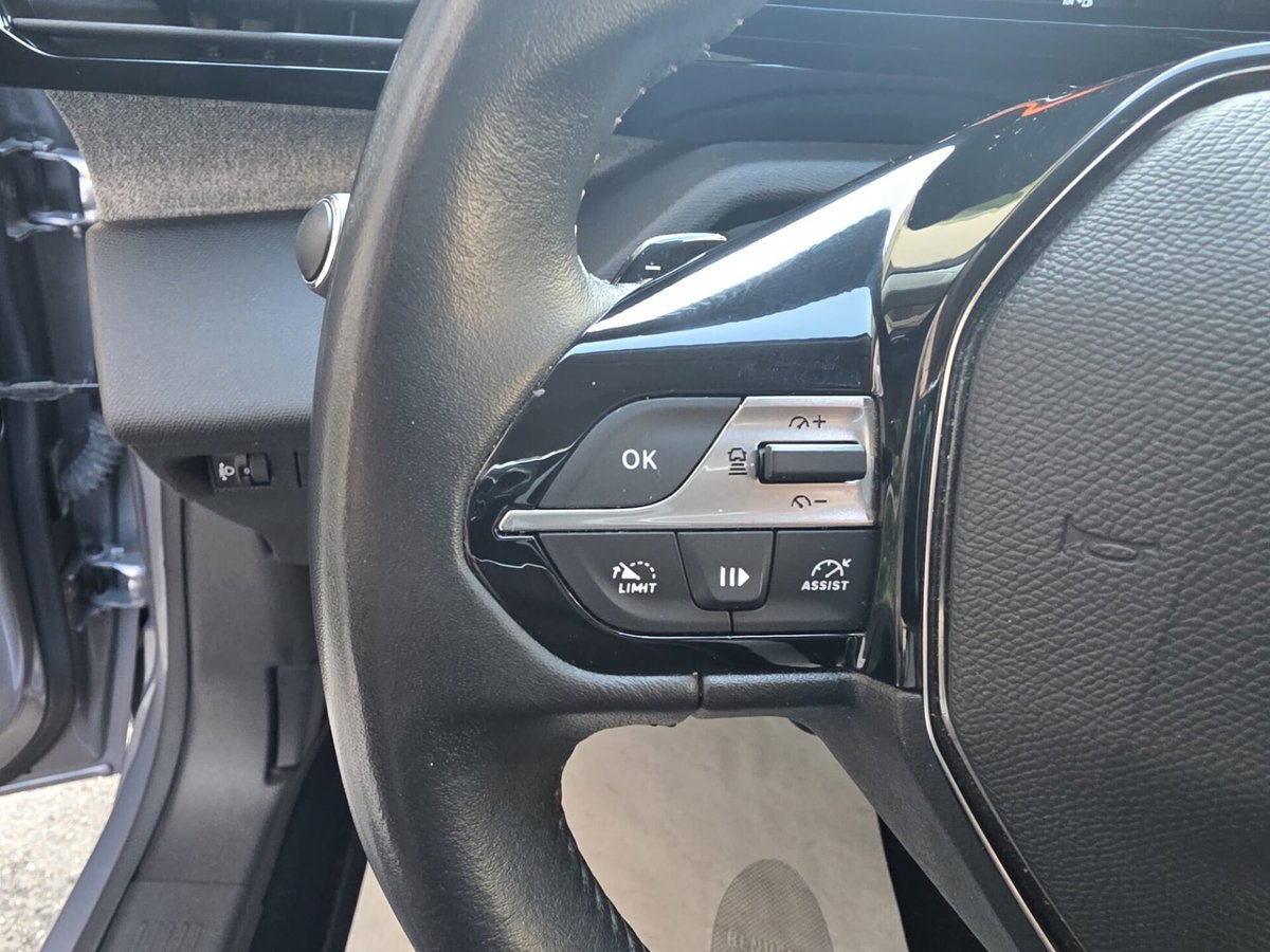 Peugeot 308 BlueHDi 130 S&S EAT8 Allure Pack (15)