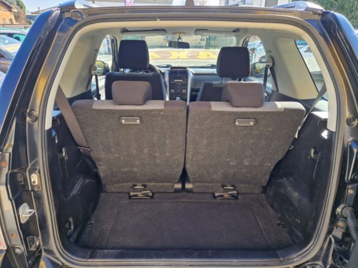 Suzuki Grand Vitara 1.6 16V 3 porte Offroad (9)