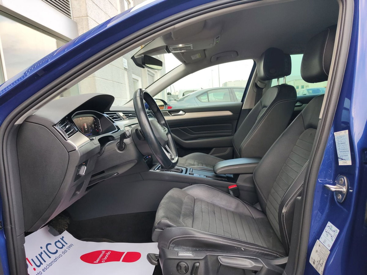 Volkswagen Passat 2.0 tdi scr R-Line 150cv dsg (20)