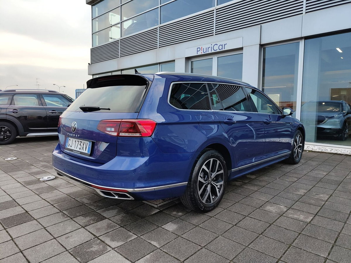 Volkswagen Passat 2.0 tdi scr R-Line 150cv dsg (7)
