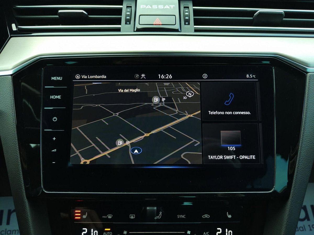Volkswagen Passat 2.0 tdi scr R-Line 150cv dsg (9)