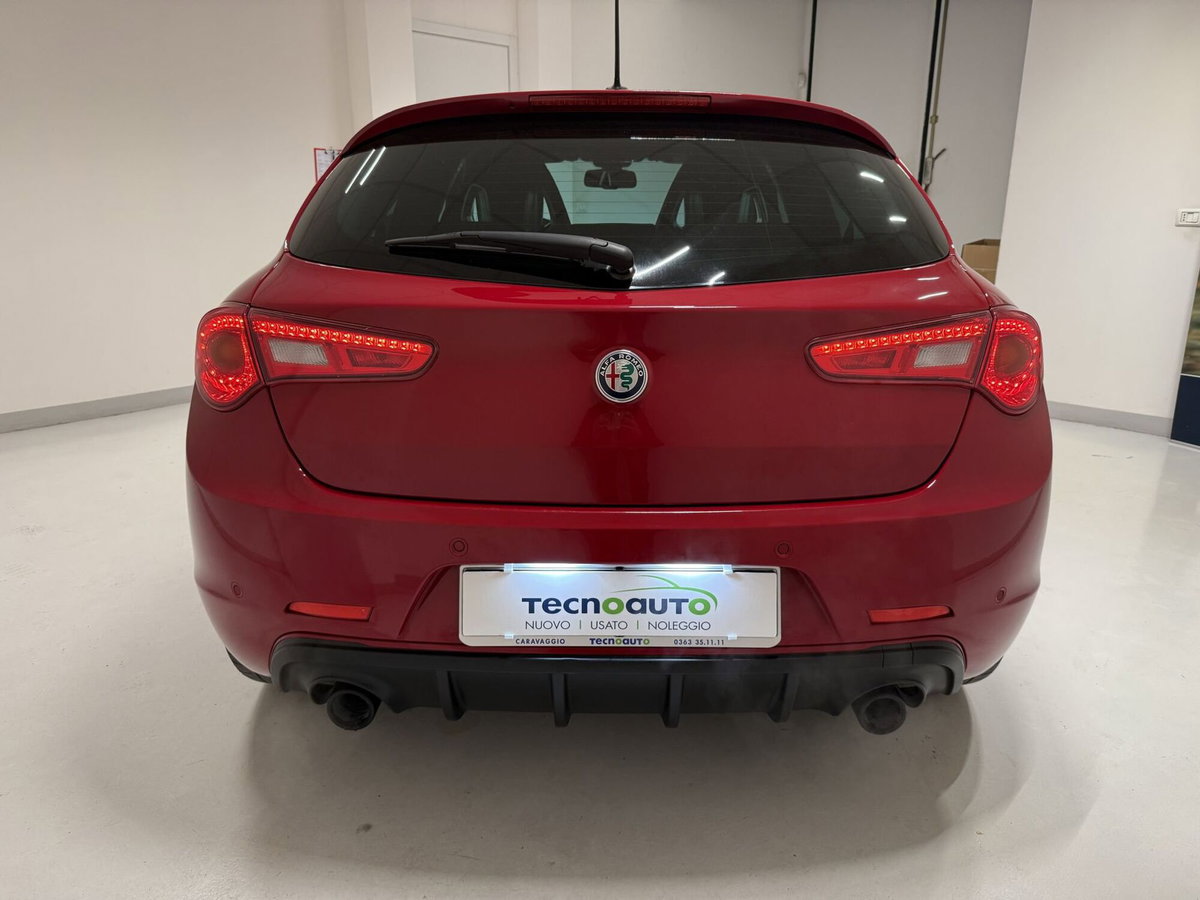 Alfa Romeo Giulietta 1750 turbo Veloce 240cv tct my17 (13)