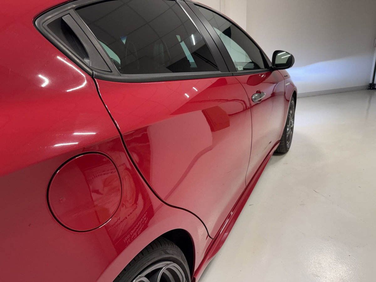 Alfa Romeo Giulietta 1750 turbo Veloce 240cv tct my17 (18)