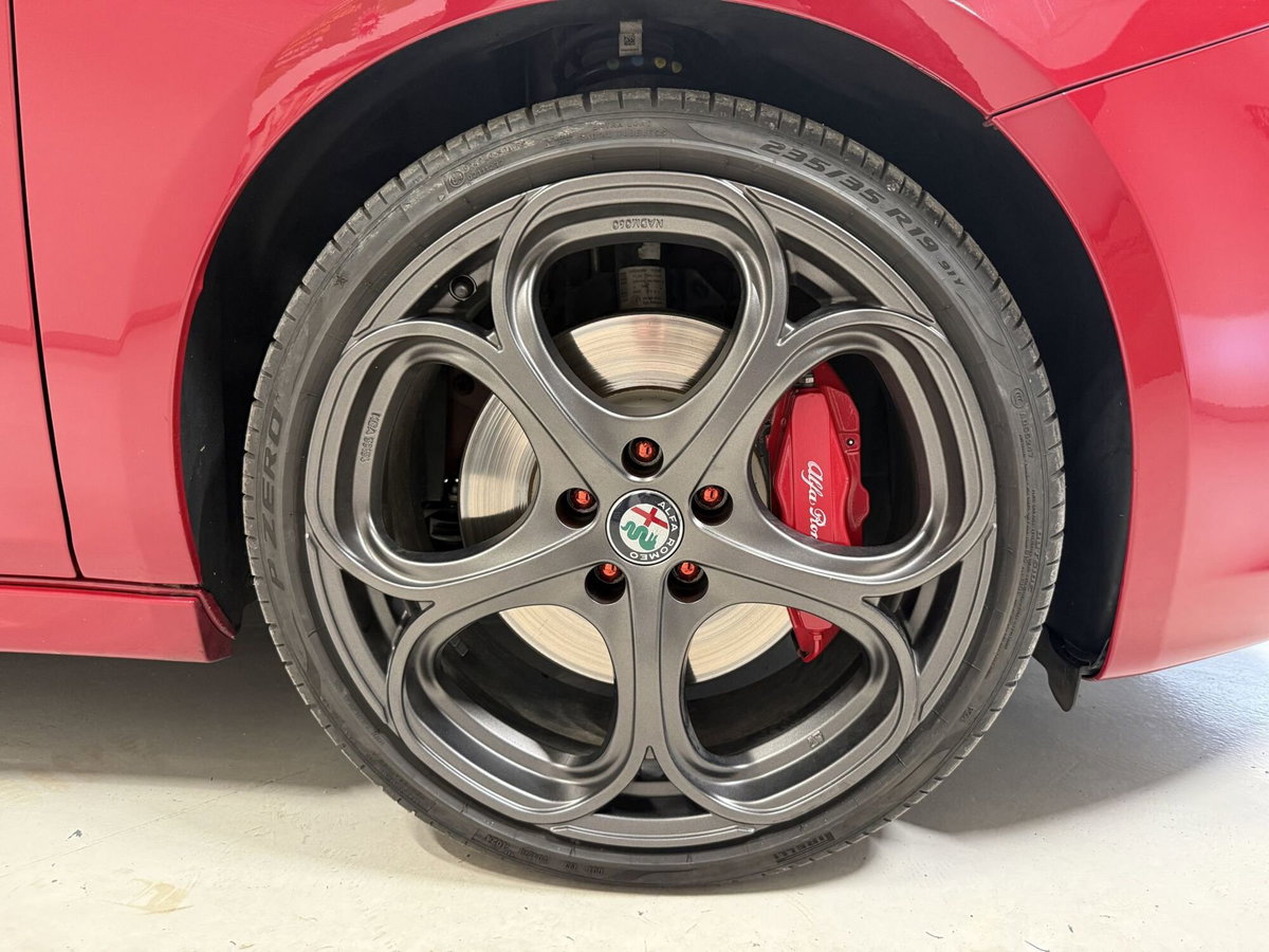 Alfa Romeo Giulietta 1750 turbo Veloce 240cv tct my17 (6)