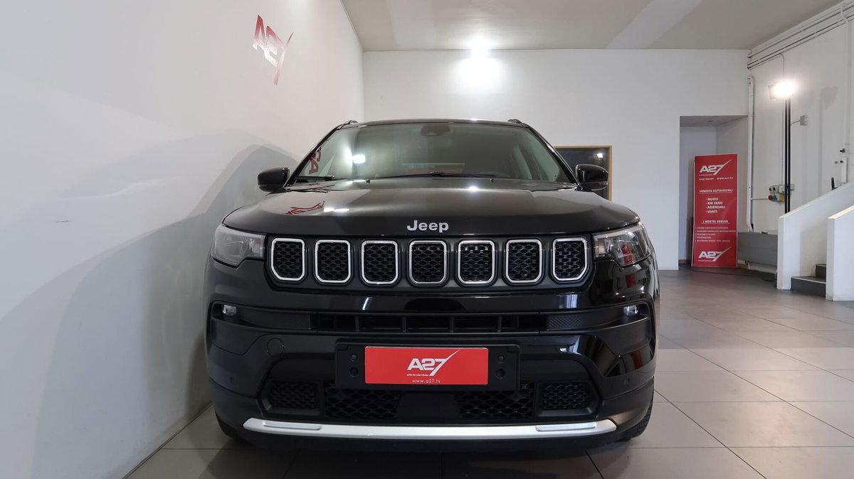 Jeep Compass 1.3 T4 190CV PHEV AT6 4xe Limited (11)