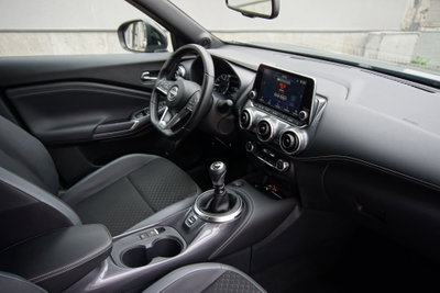 Nissan Juke 1.0 dig-t Acenta 114cv (10)