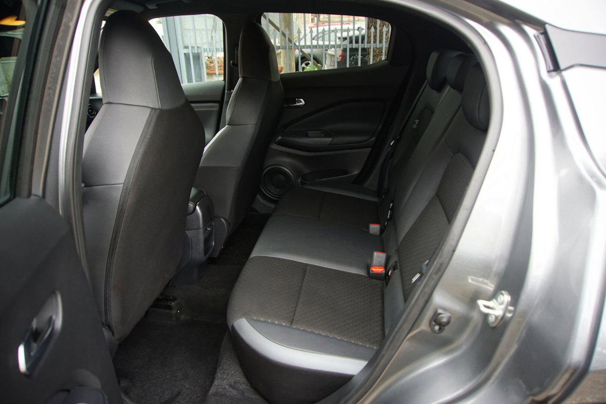 Nissan Juke 1.0 dig-t Acenta 114cv (12)