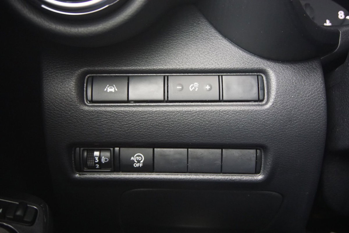 Nissan Juke 1.0 dig-t Acenta 114cv (15)