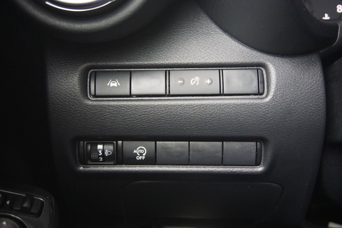 Nissan Juke 1.0 dig-t Acenta 114cv (19)