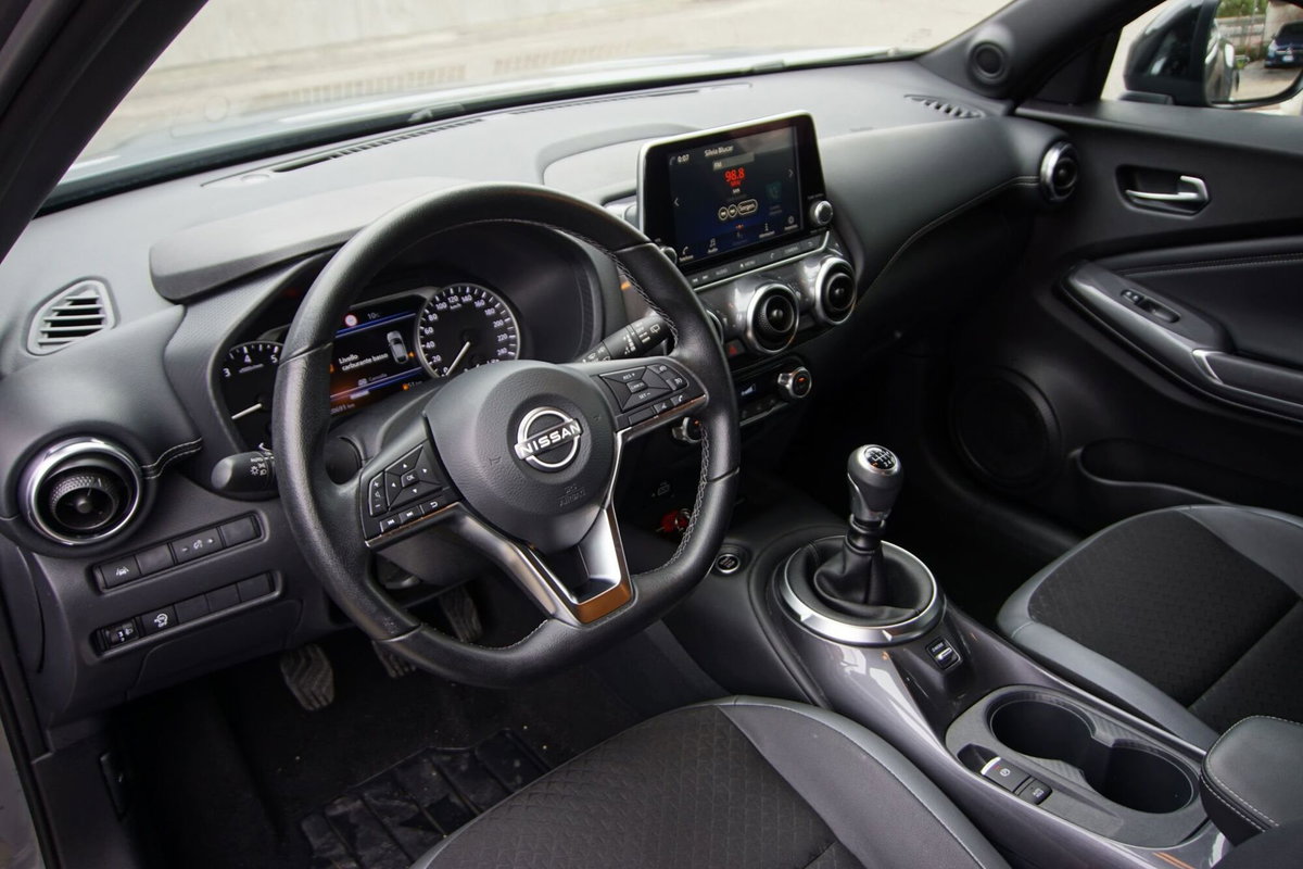 Nissan Juke 1.0 dig-t Acenta 114cv (6)