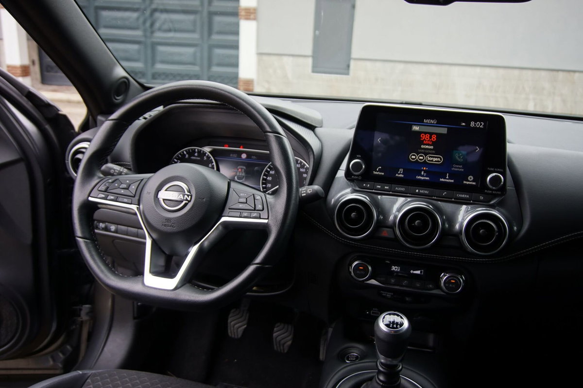 Nissan Juke 1.0 dig-t Acenta 114cv (7)