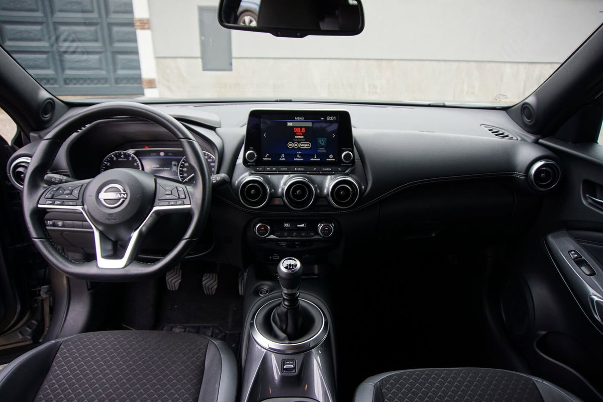 Nissan Juke 1.0 dig-t Acenta 114cv (8)