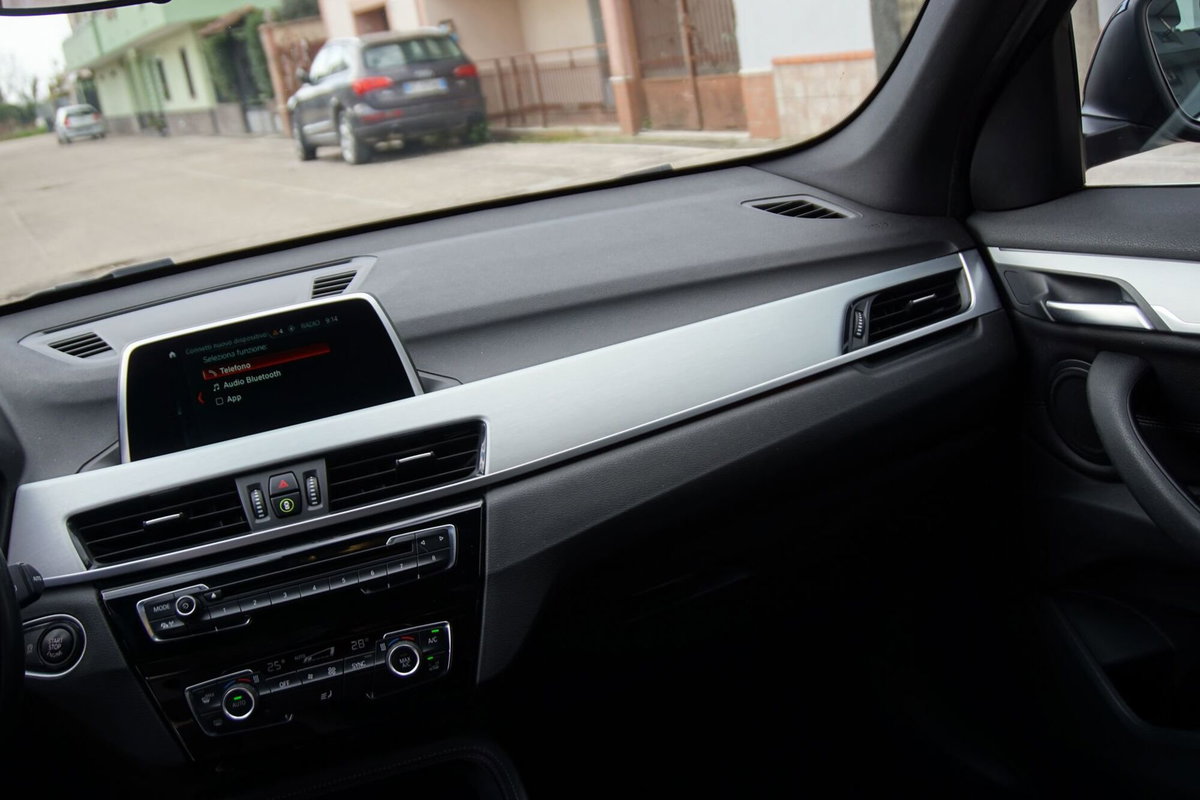 BMW X1 sDrive16d xLine Plus (9)
