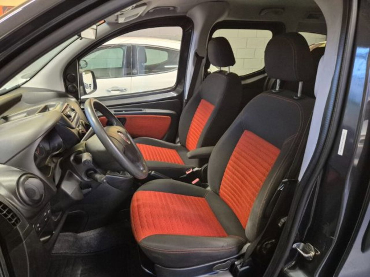 Fiat Qubo 1.3 MJT 75 CV Trekking (10)