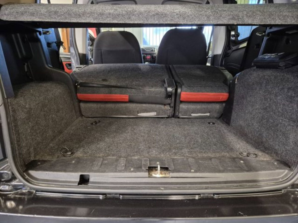 Fiat Qubo 1.3 MJT 75 CV Trekking (14)