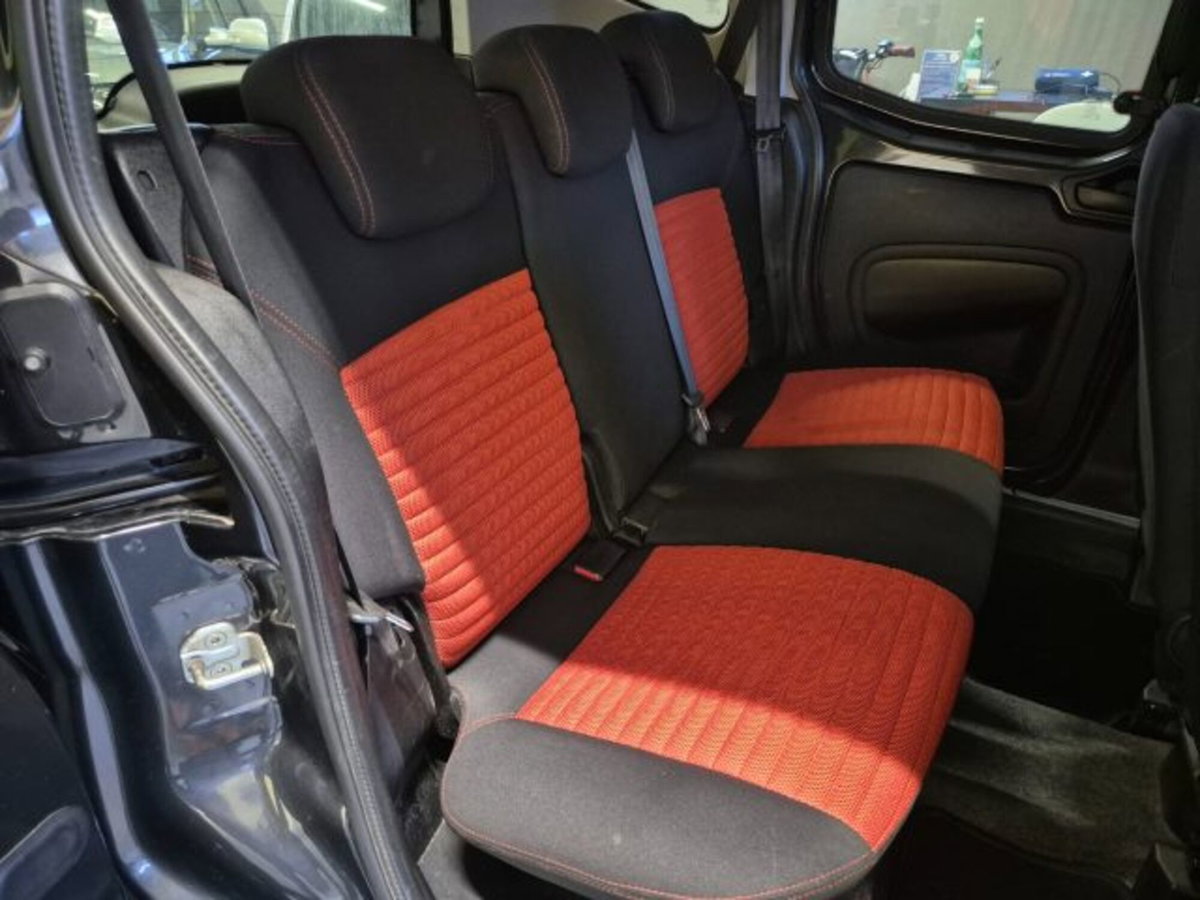 Fiat Qubo 1.3 MJT 75 CV Trekking (15)