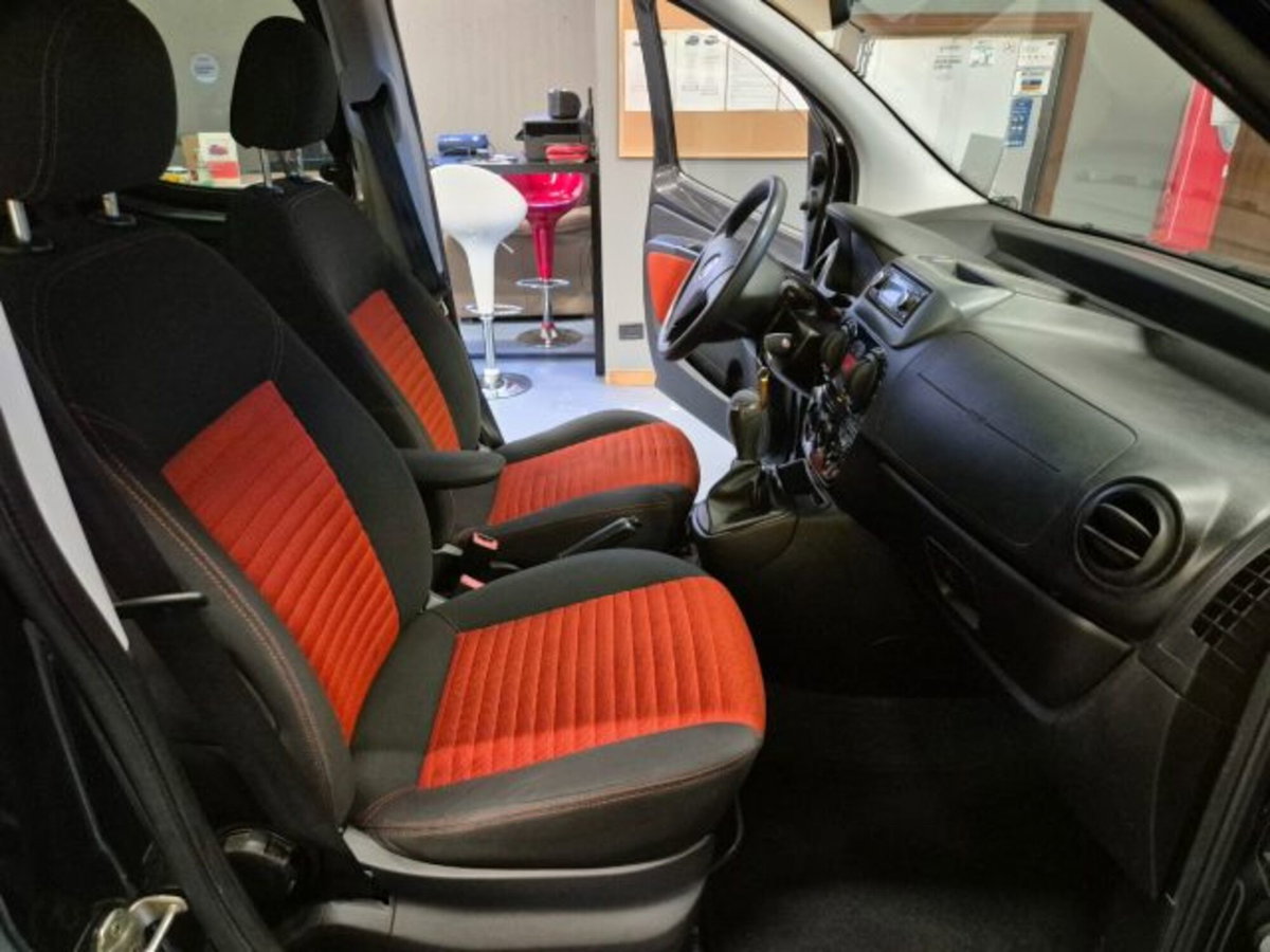 Fiat Qubo 1.3 MJT 75 CV Trekking (16)