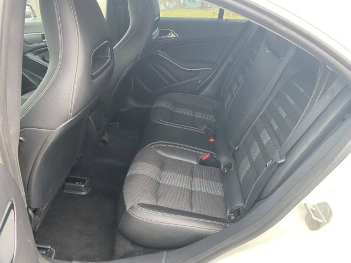 Mercedes-Benz CLA 200 d 4Matic Automatic Sport (10)