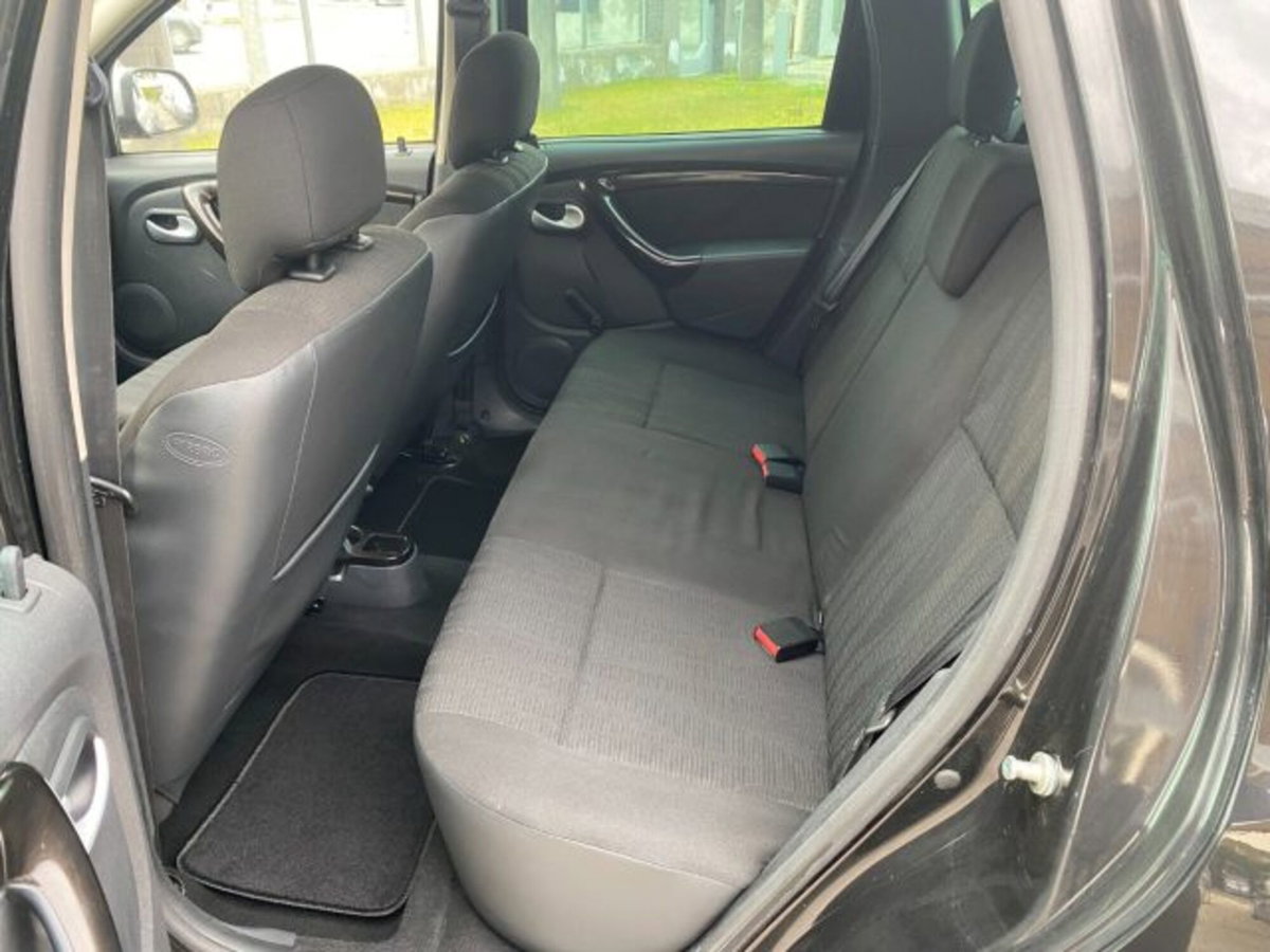 Dacia Duster 1.6 110CV 4x2 (10)