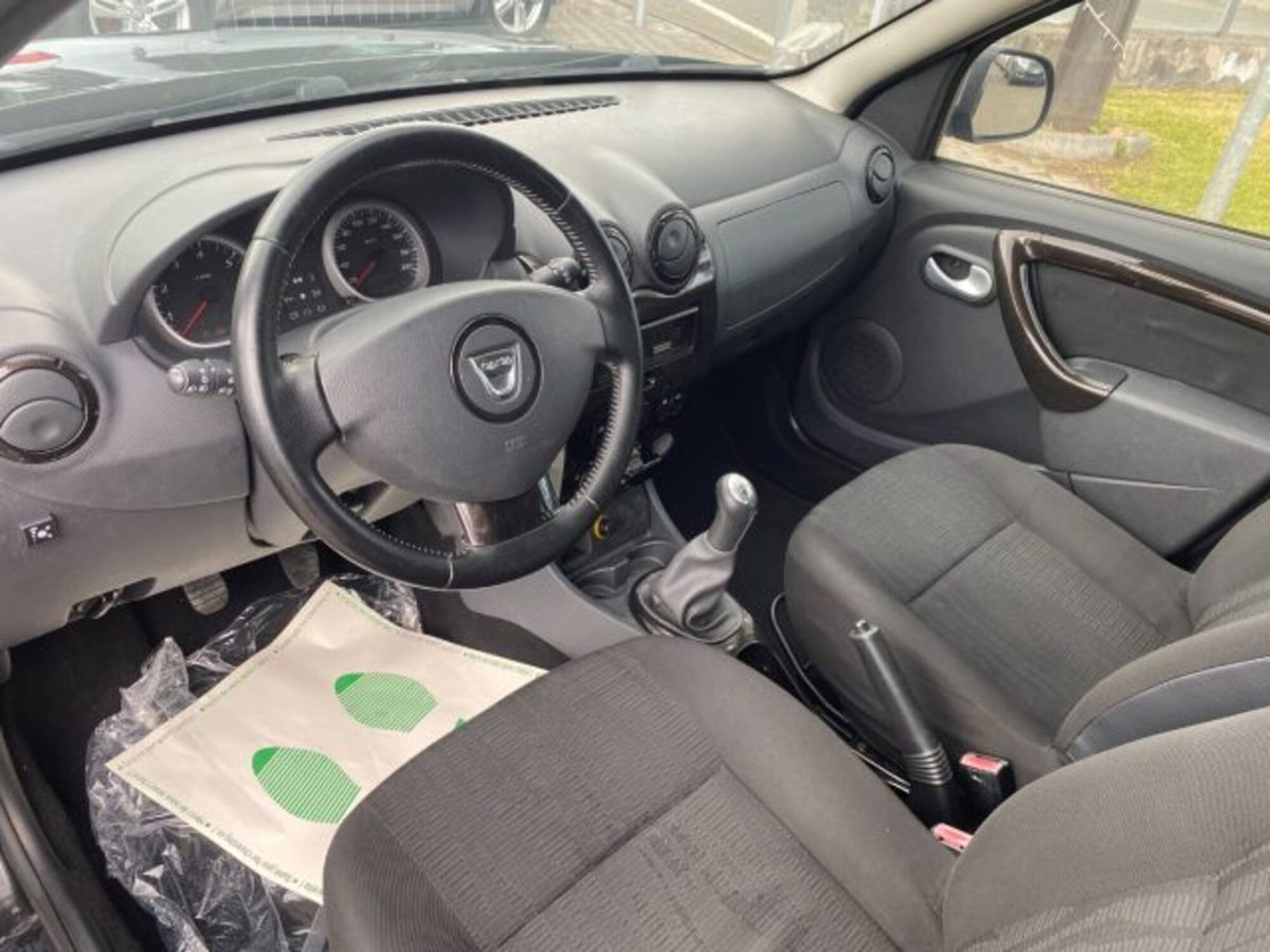 Dacia Duster 1.6 110CV 4x2 (5)